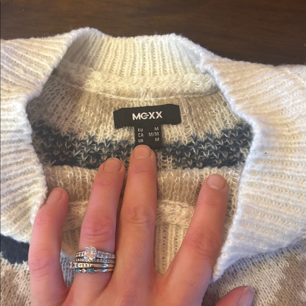 Women's Cream Patterned Sweater - Picture 3 of 4
